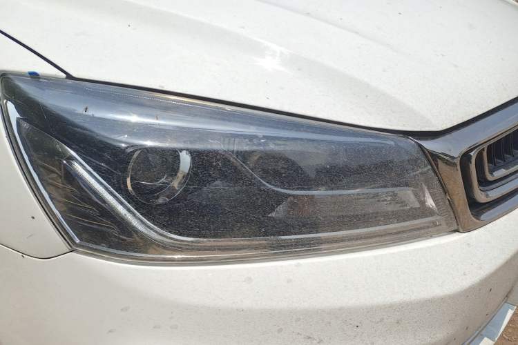 Used Geely Auto Emgrand 2018 1.5L Manual Upward Connect Edition Right Front Headlight