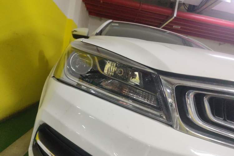 Used Geely Auto Emgrand 2018 1.5L CVT Upward Connect Edition Right Front Headlight