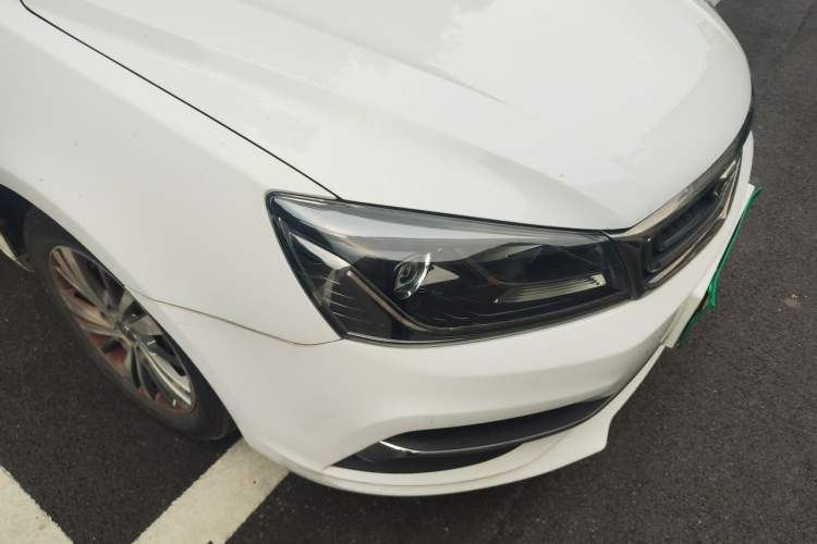 Used Geely Auto Emgrand 2018 1.5L Manual Upward Connect Edition Right Front Headlight