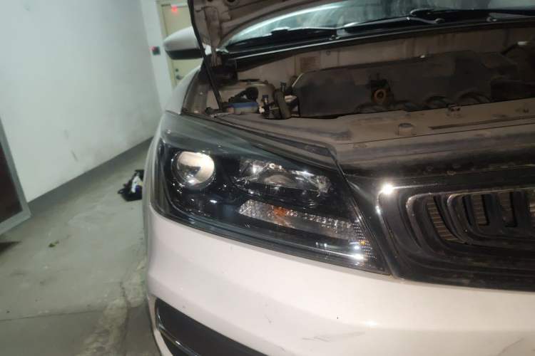 Used Geely Auto Emgrand 2018 1.5L CVT Upward Connect Edition Right Front Headlight