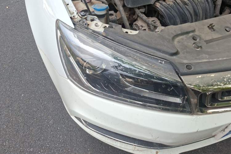 Used Geely Auto Emgrand 2018 1.5L Manual Upward Connect Edition Right Front Headlight