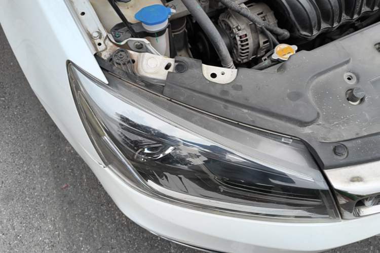Used Geely Auto Emgrand 2018 1.5L CVT Upward Connect Edition Right Front Headlight