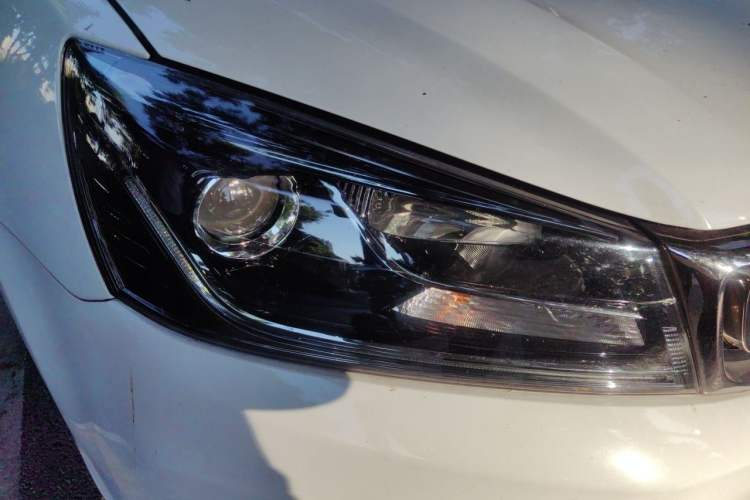 Used Geely Auto Emgrand 2018 1.5L Manual Upward Connect Edition Right Front Headlight