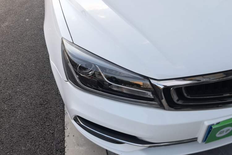 Used Geely Auto Emgrand 2018 1.5L CVT Upward Connect Edition Right Front Headlight