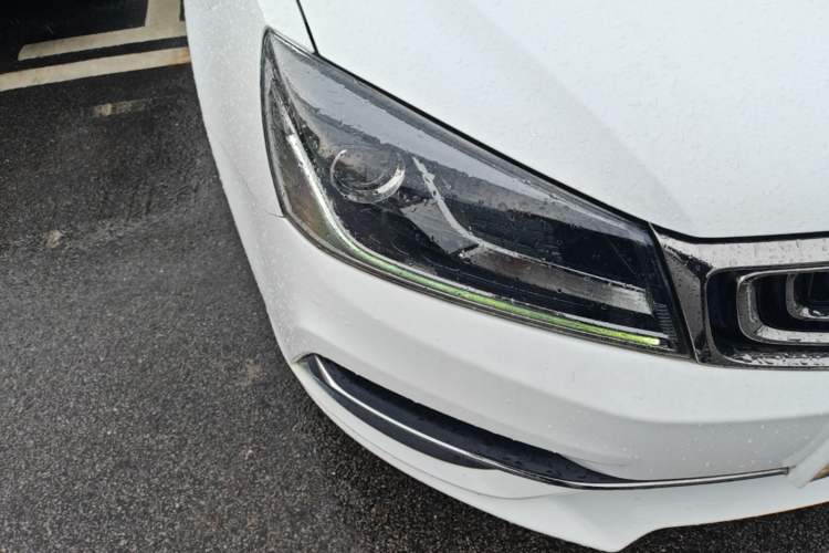 Used Geely Auto Emgrand 2018 1.5L CVT Luxury Model Right Front Headlight