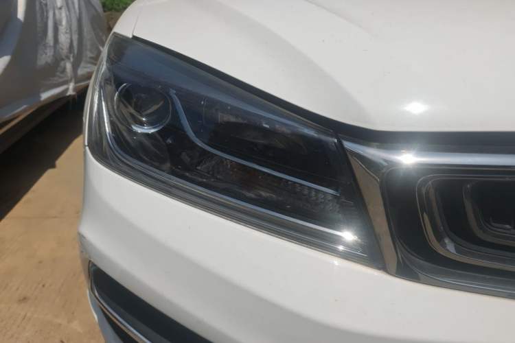 Used Geely Auto Emgrand 2018 1.5L Manual Luxury Model Right Front Headlight