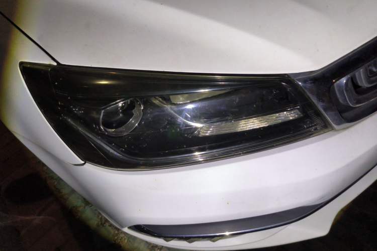 Used Geely Auto Emgrand 2018 1.5L CVT Upward Connect Edition Right Front Headlight