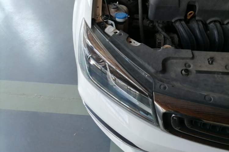 Used Geely Auto Emgrand 2018 1.5L CVT Upward Connect Edition Right Front Headlight