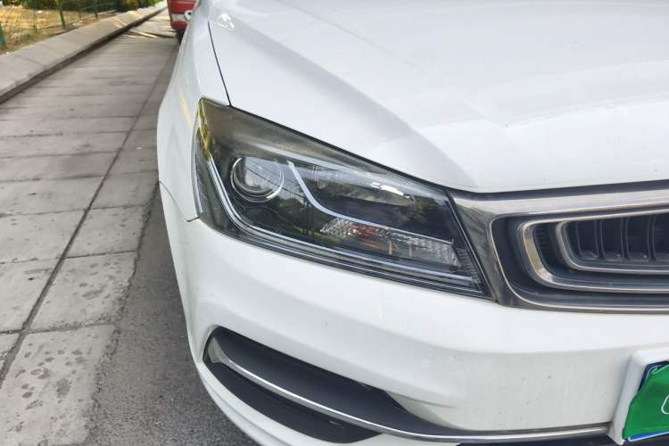 Used Geely Auto Emgrand 2018 1.5L CVT Luxury Model Right Front Headlight