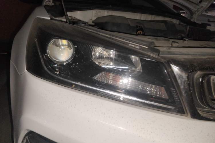 Used Geely Auto Emgrand 2018 1.5L Manual Luxury Model Right Front Headlight