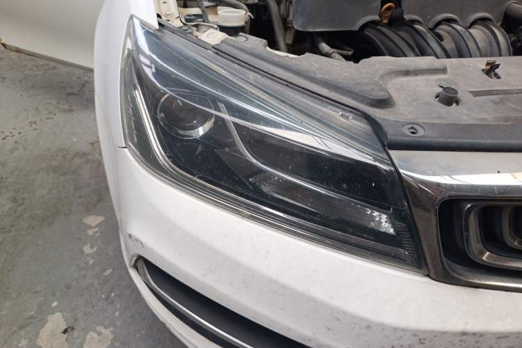 Used Geely Auto Emgrand 2018 1.5L CVT Upward Connect Edition Right Front Headlight