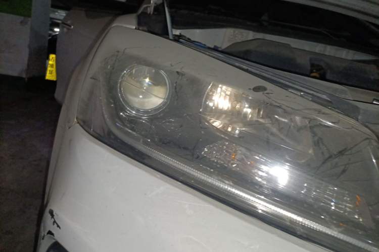 Used Geely Auto Emgrand 2018 1.5L CVT Upward Connect Edition Right Front Headlight