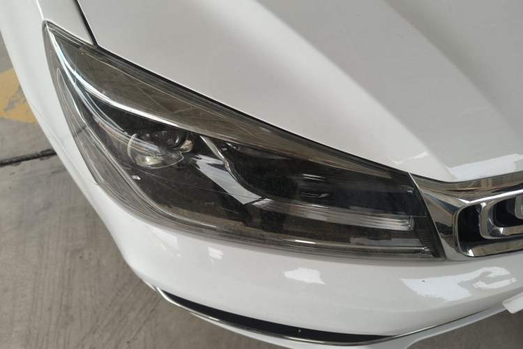 Used Geely Auto Emgrand 2018 1.5L CVT Luxury Model Right Front Headlight
