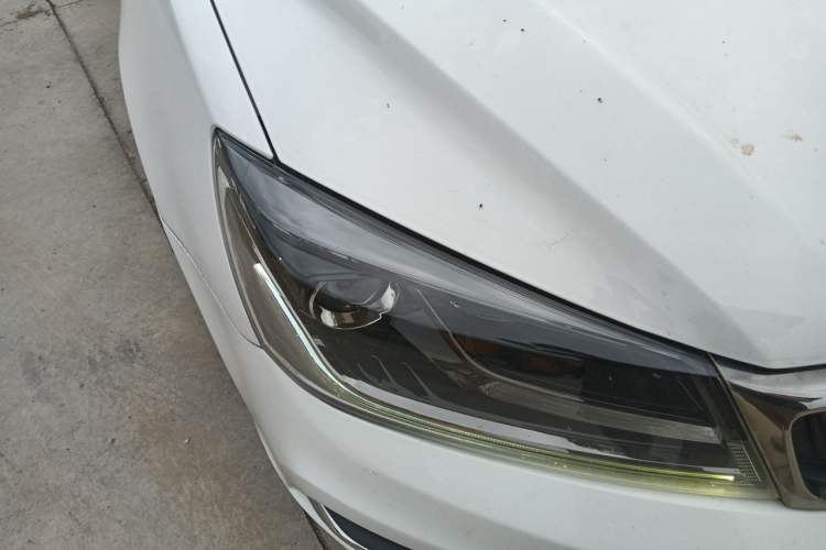Used Geely Auto Emgrand 2018 1.5L CVT Upward Connect Edition Right Front Headlight