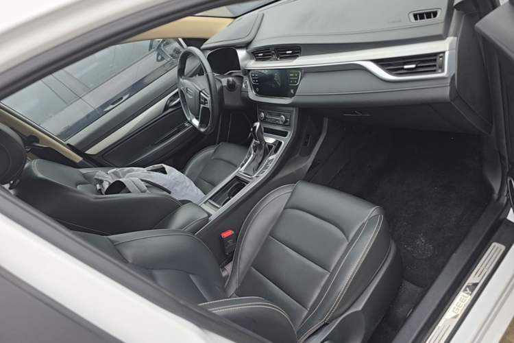 Used Geely Auto Emgrand 2018 1.5L CVT Upward Connect Edition Right Front Seat