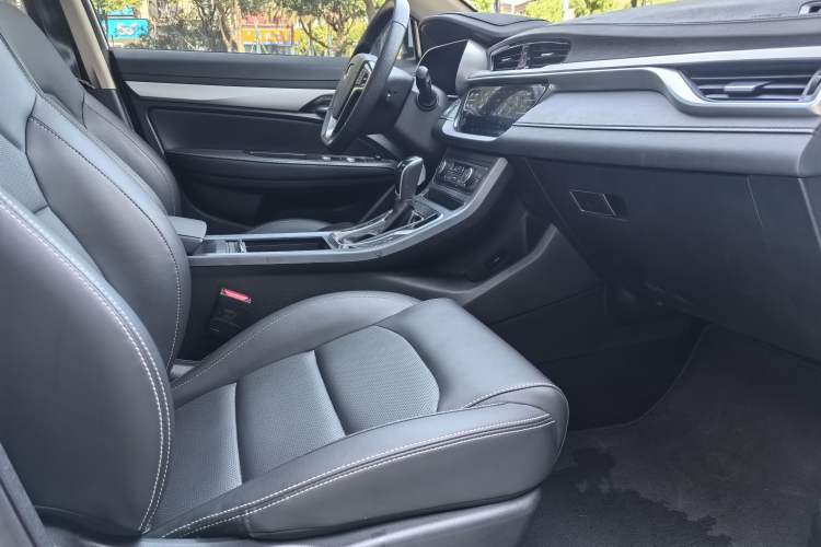 Used Geely Auto Emgrand 2018 1.5L CVT Upward Connect Edition Right Front Seat