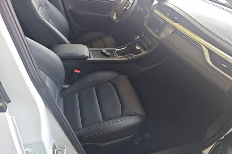 Used Geely Auto Emgrand 2018 1.5L CVT Upward Connect Edition Right Front Seat