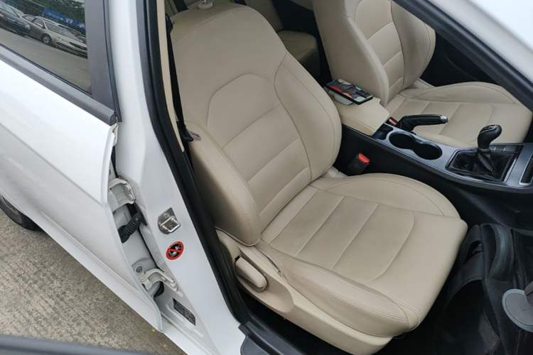 Used Geely Auto Emgrand 2018 1.5L Manual Luxury Model Right Front Seat
