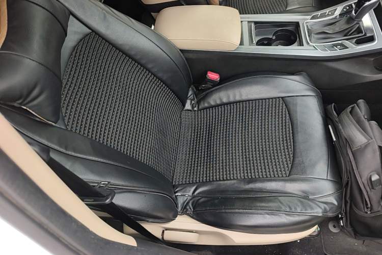 Used Geely Auto Emgrand 2018 1.5L CVT Luxury Model Right Front Seat