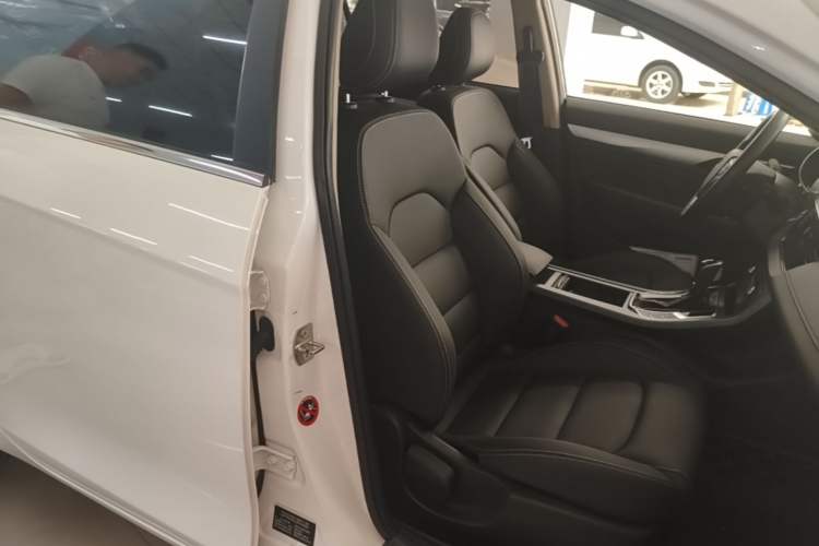 Used Geely Auto Emgrand 2018 1.5L CVT Upward Connect Edition Right Front Seat