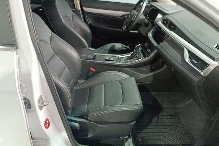 Used Geely Auto Emgrand 2018 1.5L CVT Upward Connect Edition Right Front Seat