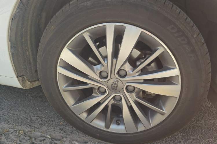 Used Geely Auto Emgrand 2018 1.5L CVT Upward Connect Edition Right Front Wheel Hub