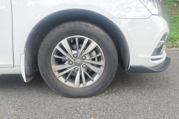 Used Geely Auto Emgrand 2018 1.5L Manual Luxury Model Right Front Wheel Hub