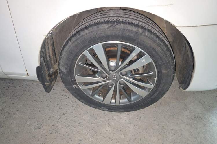 Used Geely Auto Emgrand 2018 1.5L Manual Upward Connect Edition Right Front Wheel Hub
