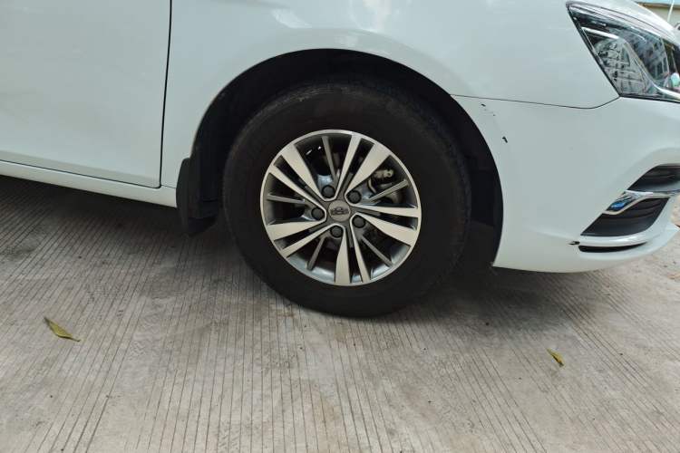 Used Geely Auto Emgrand 2018 1.5L Manual Luxury Model Right Front Wheel Hub