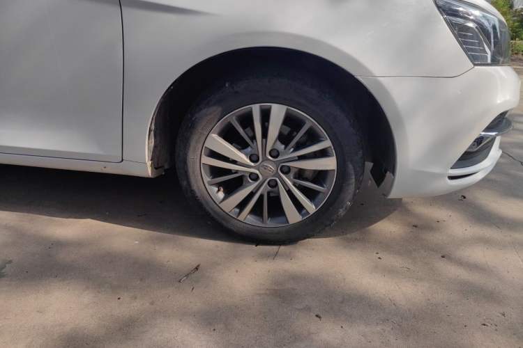 Used Geely Auto Emgrand 2018 1.5L Manual Upward Connect Edition Right Front Wheel Hub
