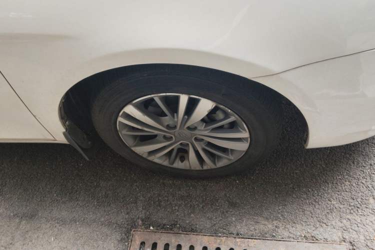 Used Geely Auto Emgrand 2018 1.5L CVT Upward Connect Edition Right Front Wheel Hub
