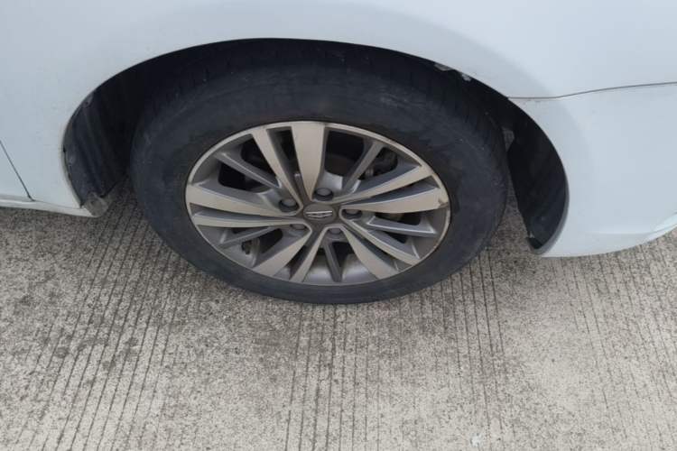 Used Geely Auto Emgrand 2018 1.5L Manual Upward Connect Edition Right Front Wheel Hub