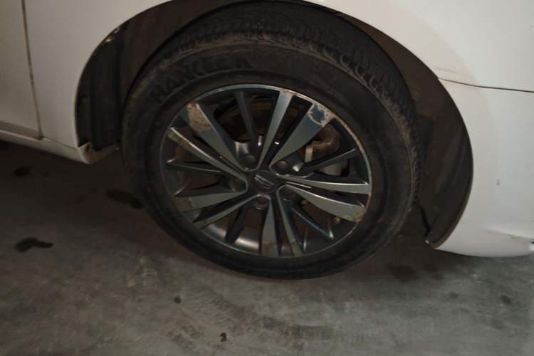 Used Geely Auto Emgrand 2018 1.5L CVT Upward Connect Edition Right Front Wheel Hub