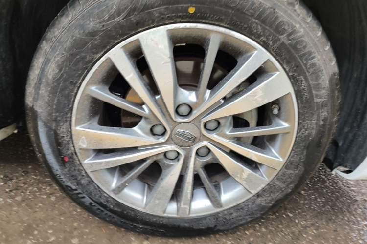 Used Geely Auto Emgrand 2018 1.5L CVT Upward Connect Edition Right Front Wheel Hub