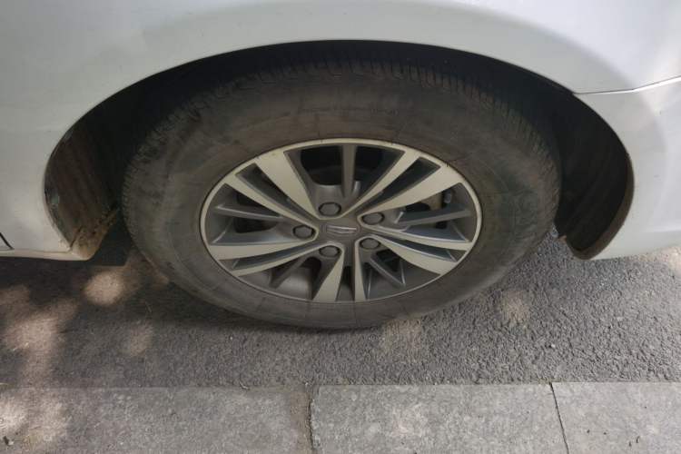 Used Geely Auto Emgrand 2018 1.5L CVT Luxury Model Right Front Wheel Hub