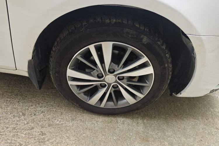 Used Geely Auto Emgrand 2018 1.5L Manual Upward Connect Edition Right Front Wheel Hub