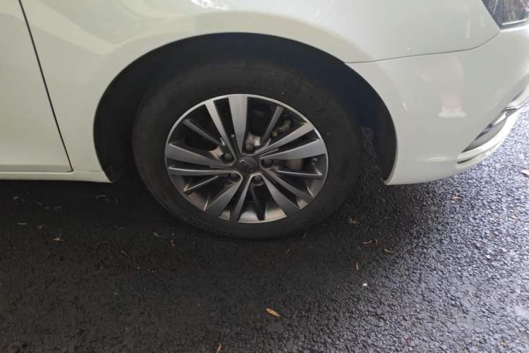Used Geely Auto Emgrand 2018 1.5L CVT Upward Connect Edition Right Front Wheel Hub