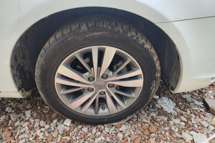 Used Geely Auto Emgrand 2018 1.5L CVT Upward Connect Edition Right Front Wheel Hub