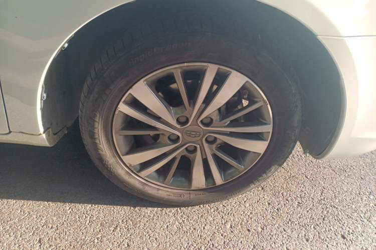 Used Geely Auto Emgrand 2018 1.5L CVT Upward Connect Edition Right Front Wheel Hub