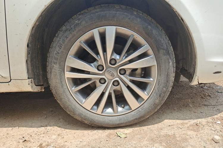 Used Geely Auto Emgrand 2018 1.5L Manual Upward Connect Edition Right Front Wheel Hub