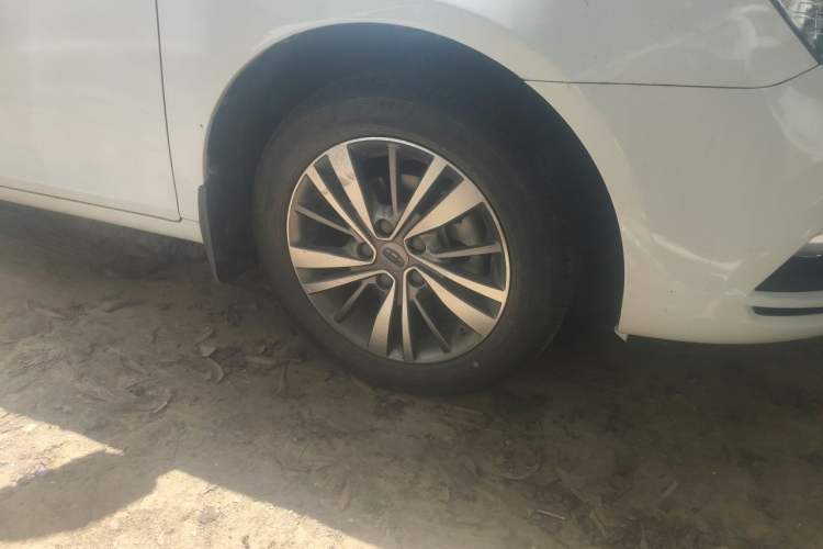Used Geely Auto Emgrand 2018 1.5L Manual Upward Connect Edition Right Front Wheel Hub