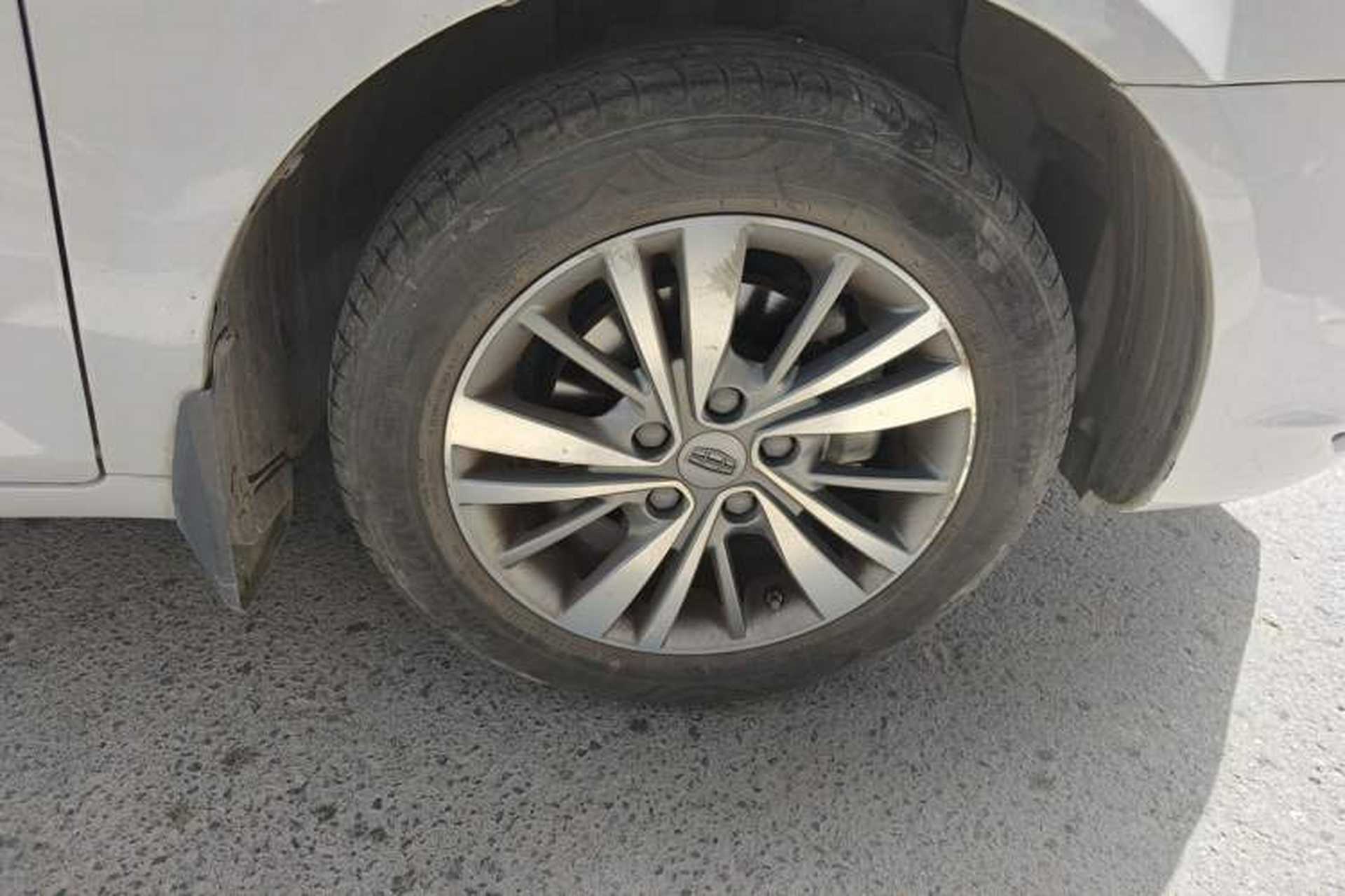 Used Geely Auto Emgrand 2018 1.5L Manual Upward Connect Edition Right Front Wheel Hub