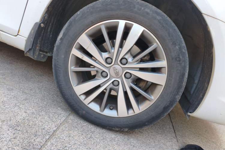 Used Geely Auto Emgrand 2018 1.5L Manual Upward Connect Edition Right Front Wheel Hub