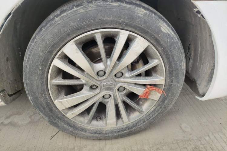 Used Geely Auto Emgrand 2018 1.5L CVT Upward Connect Edition Right Front Wheel Hub