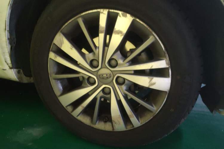 Used Geely Auto Emgrand 2018 1.5L CVT Upward Connect Edition Right Front Wheel Hub