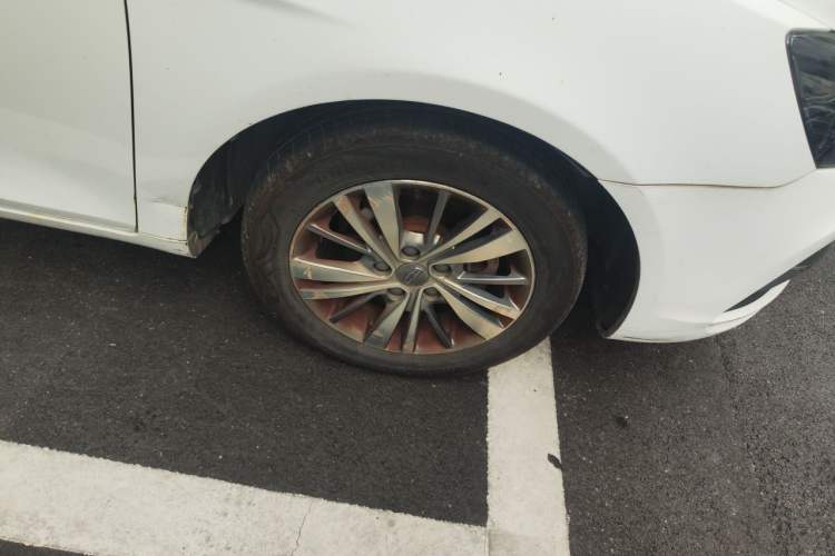 Used Geely Auto Emgrand 2018 1.5L Manual Upward Connect Edition Right Front Wheel Hub