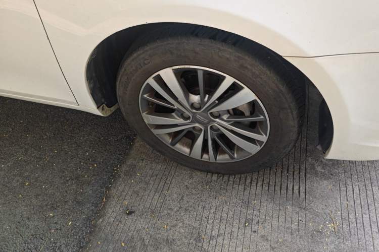 Used Geely Auto Emgrand 2018 1.5L CVT Upward Connect Edition Right Front Wheel Hub