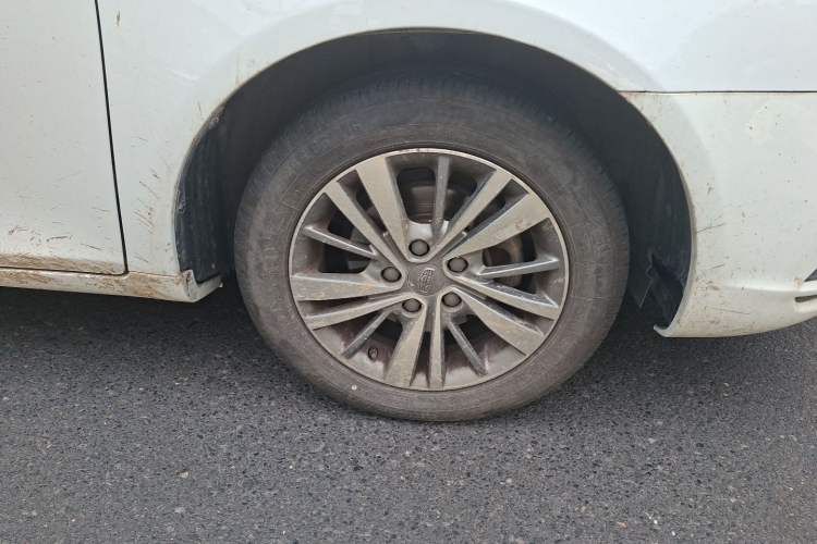 Used Geely Auto Emgrand 2018 1.5L Manual Upward Connect Edition Right Front Wheel Hub