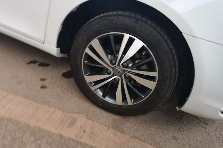 Used Geely Auto Emgrand 2018 1.5L CVT Upward Connect Edition Right Front Wheel Hub