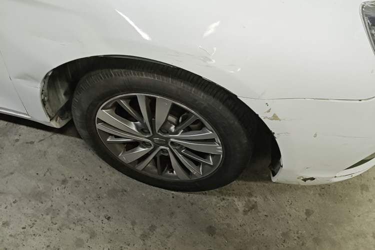 Used Geely Auto Emgrand 2018 1.5L Manual Upward Connect Edition Right Front Wheel Hub